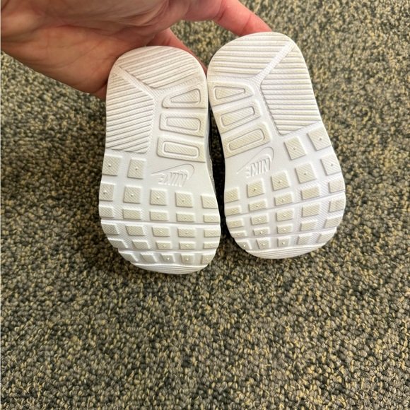 Nike Baby Shoes - Picture 5 of 6